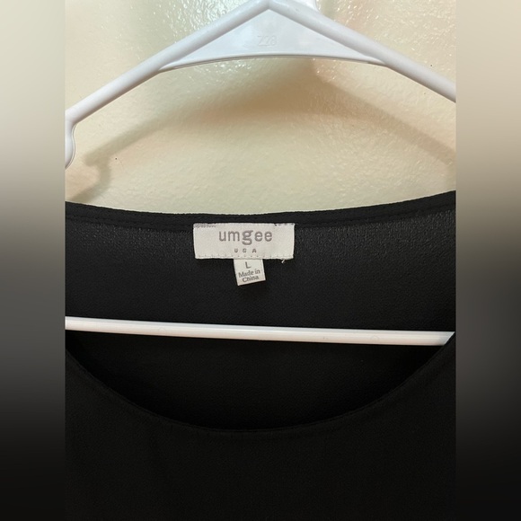 ✨Umgee Black Blouse Size Large - Picture 3 of 7